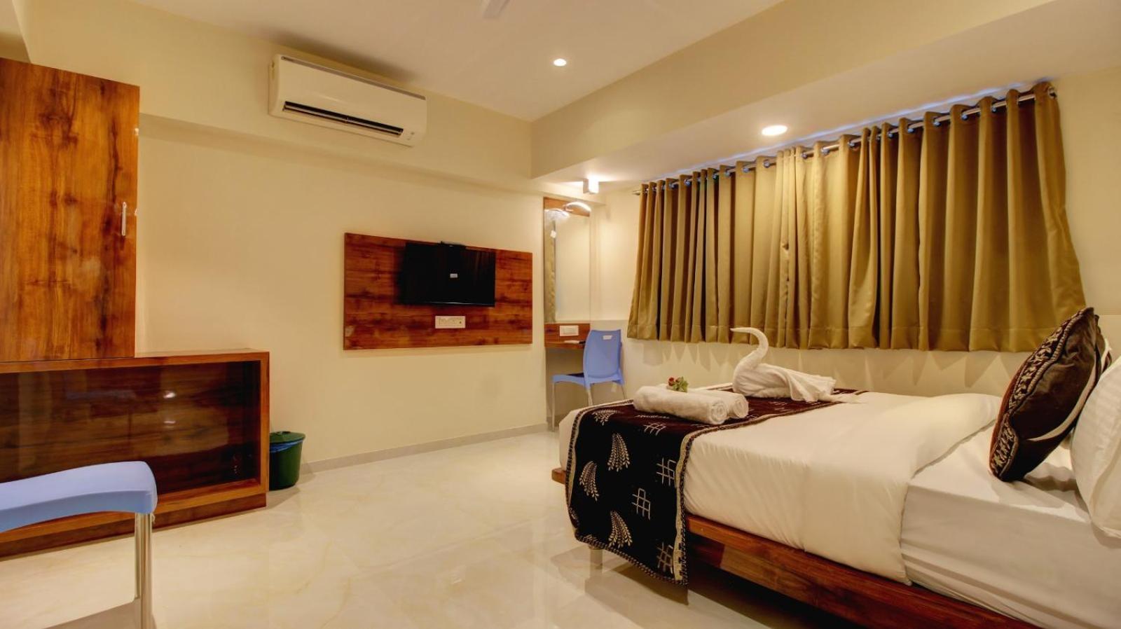 Hotel Sapphire Inn Residency Thane Esterno foto