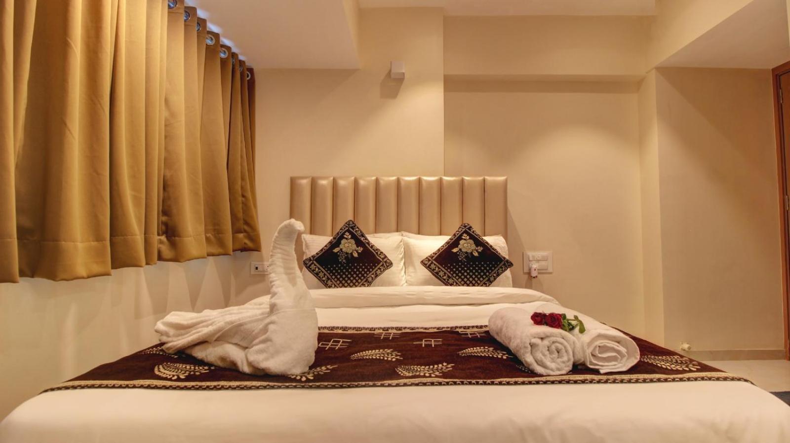 Hotel Sapphire Inn Residency Thane Esterno foto